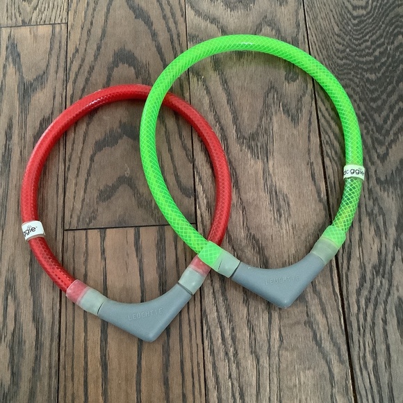 Two Leuchtie LED Dog Collars - Picture 1 of 5
